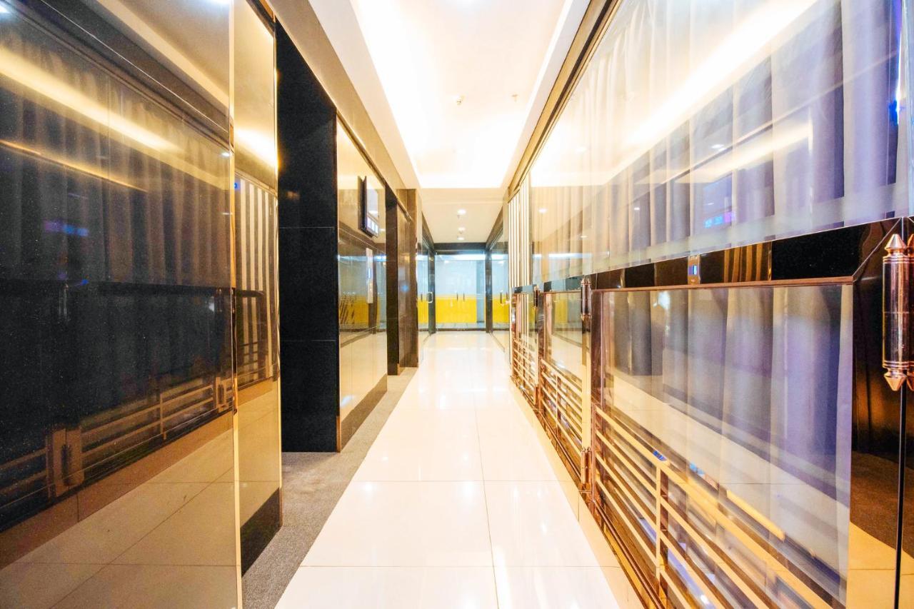 Reddoorz Premium Near Trinoma Hotel Quezon City Kültér fotó