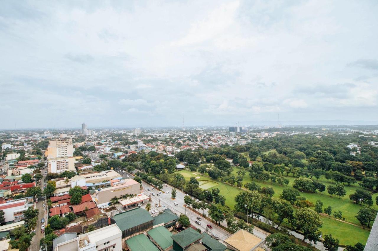 Reddoorz Premium Near Trinoma Hotel Quezon City Kültér fotó