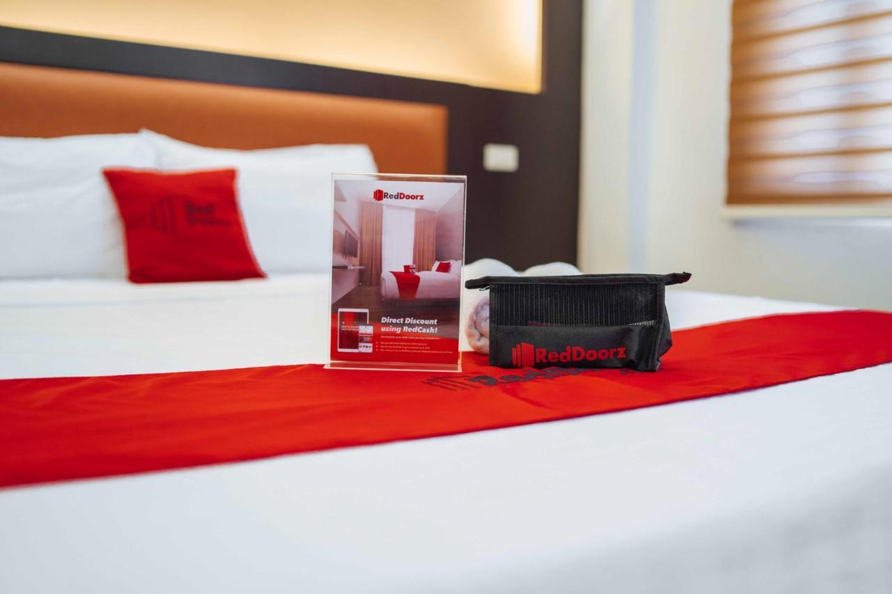 Reddoorz Premium Near Trinoma Hotel Quezon City Kültér fotó