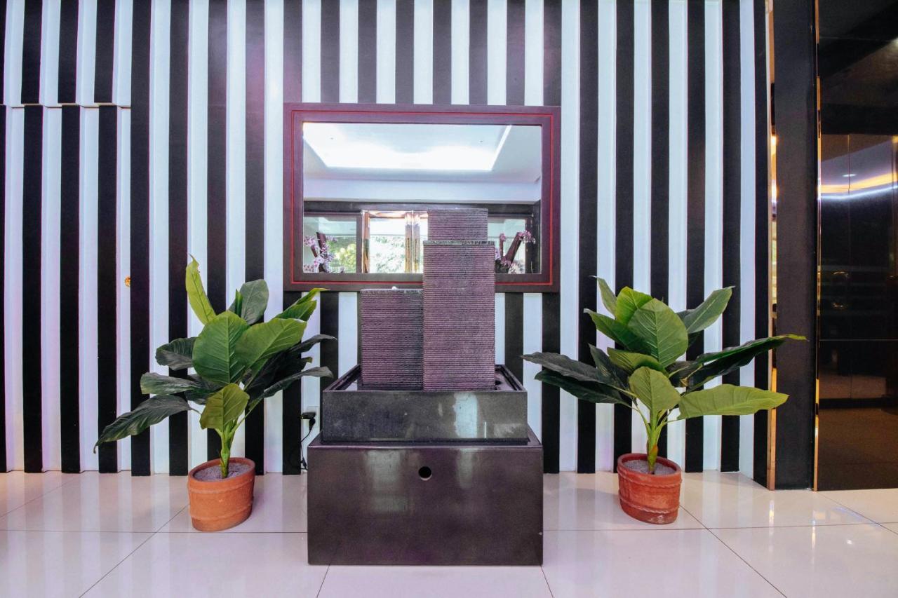 Reddoorz Premium Near Trinoma Hotel Quezon City Kültér fotó